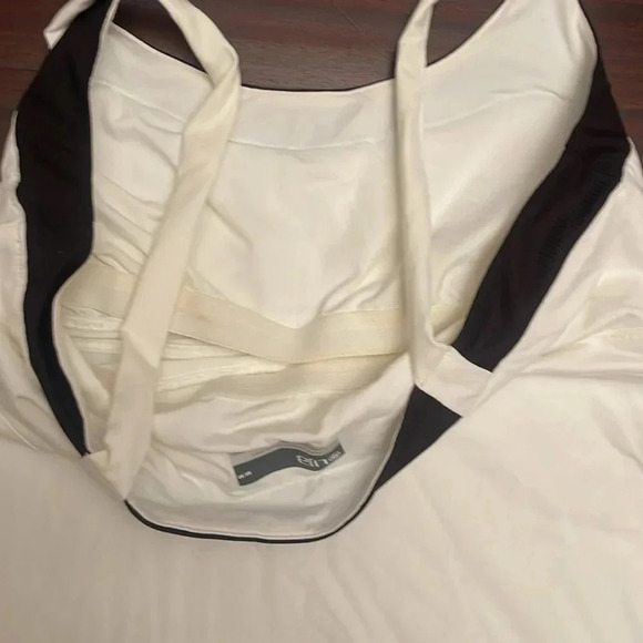 Lija white and black athletic tank size medium - Picture 6 of 6